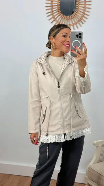 Parka Chubasquero reversible beige